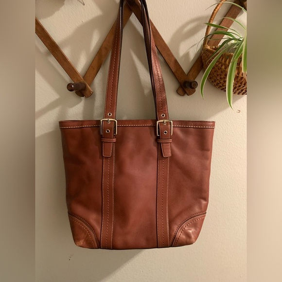 Coach Hampton Vintage Cognac Smooth Leather Tote Shoulder Bag - Picture 2 of 16